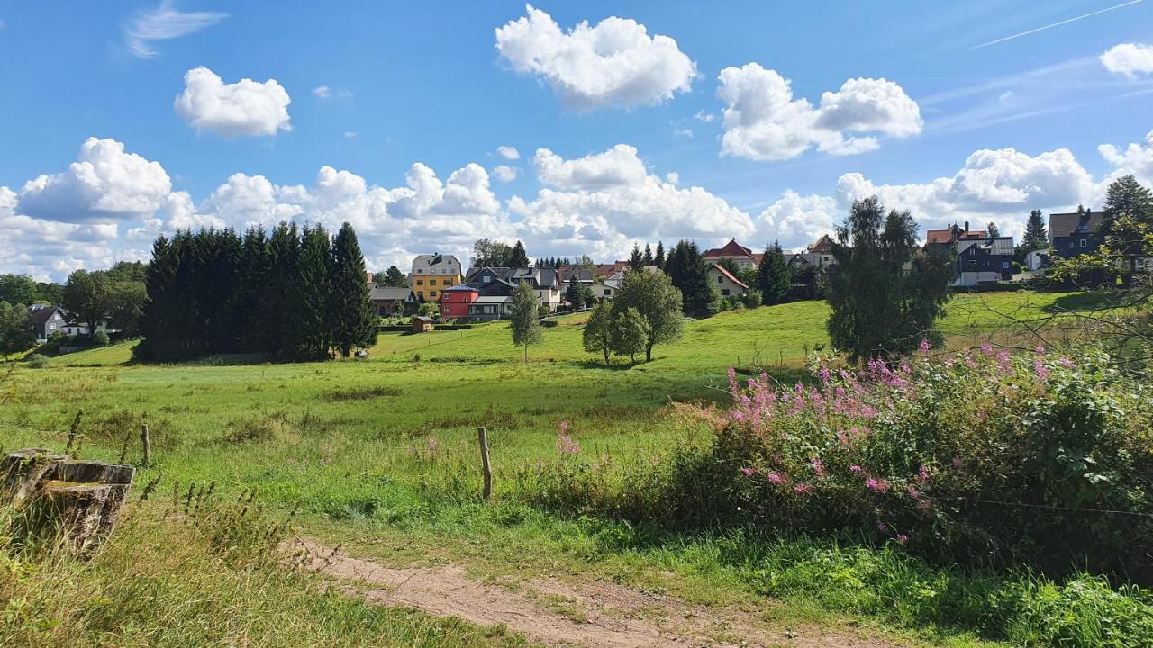 Monis Gemuetliche Ferienwohnungen Suhl Bagian luar foto